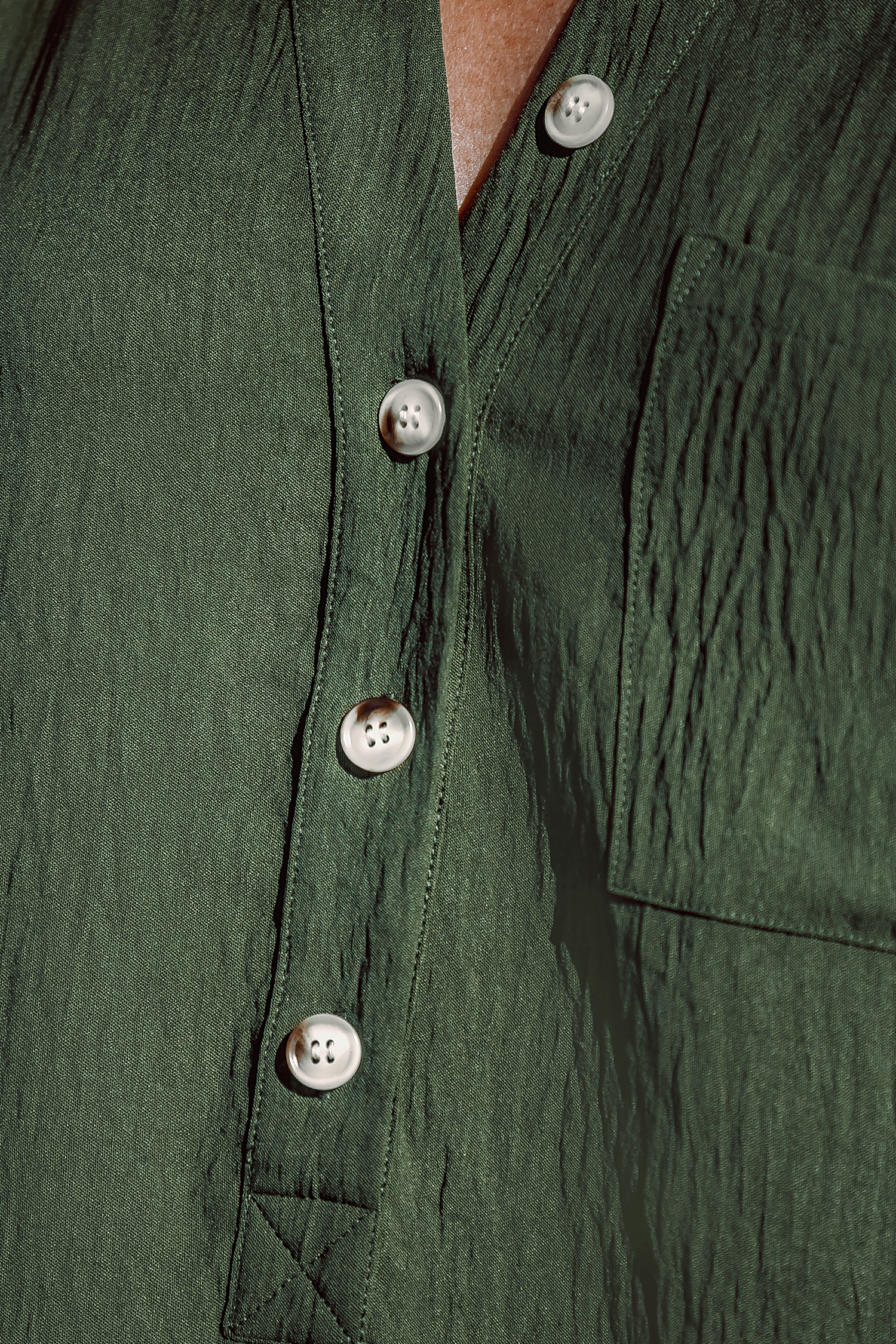 Robe mini sans manches à col en V à volants