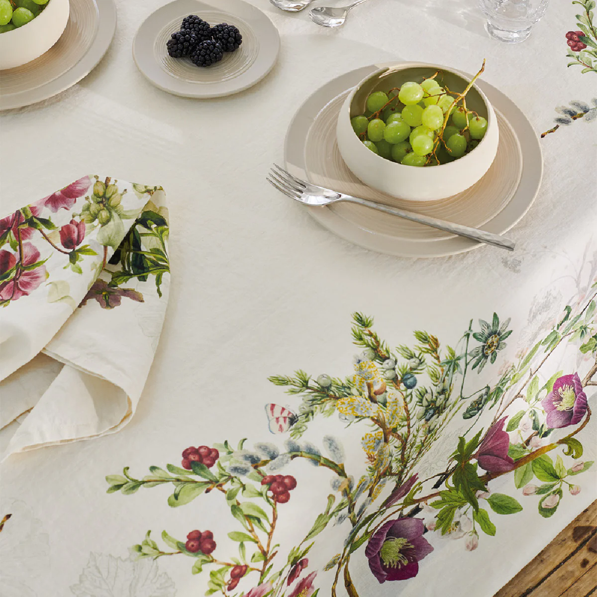 Nappe pur lin multicolore 115x115 Garnier Thiebaut