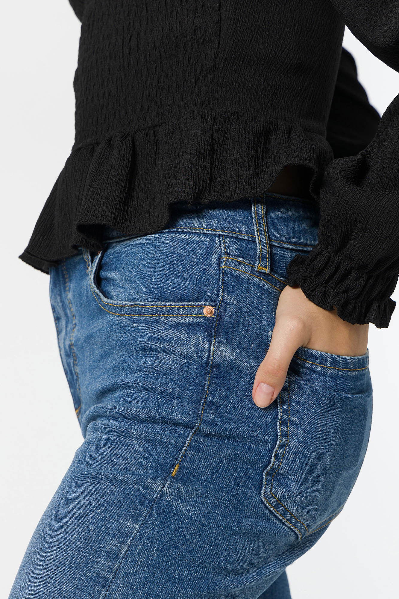 Calça jeans cropped flare de cintura alta Megan
