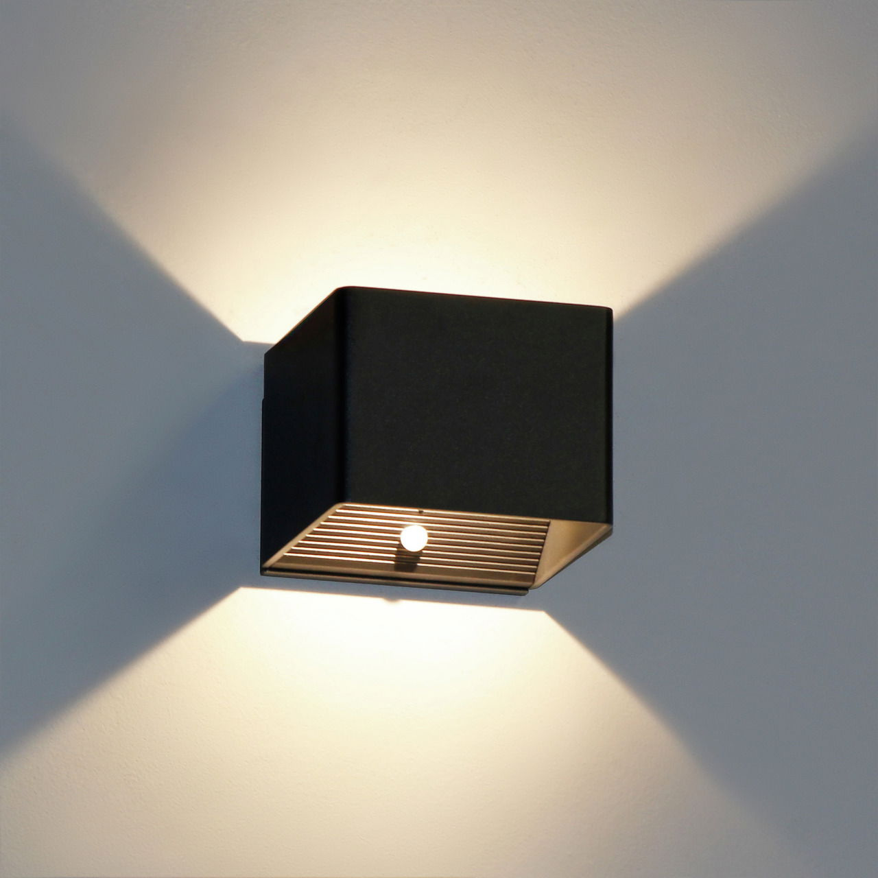 FHL easy AKKU-Wandleuchte MAGNETICS