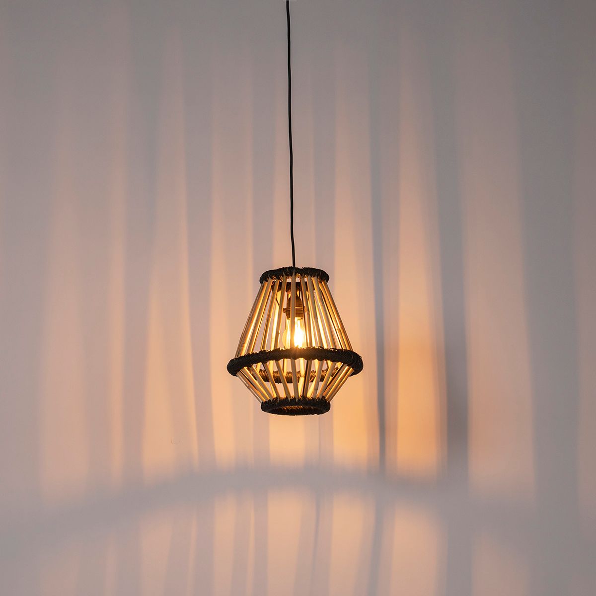 Oosterse hanglamp bamboe met zwart 32 cm - Evalin