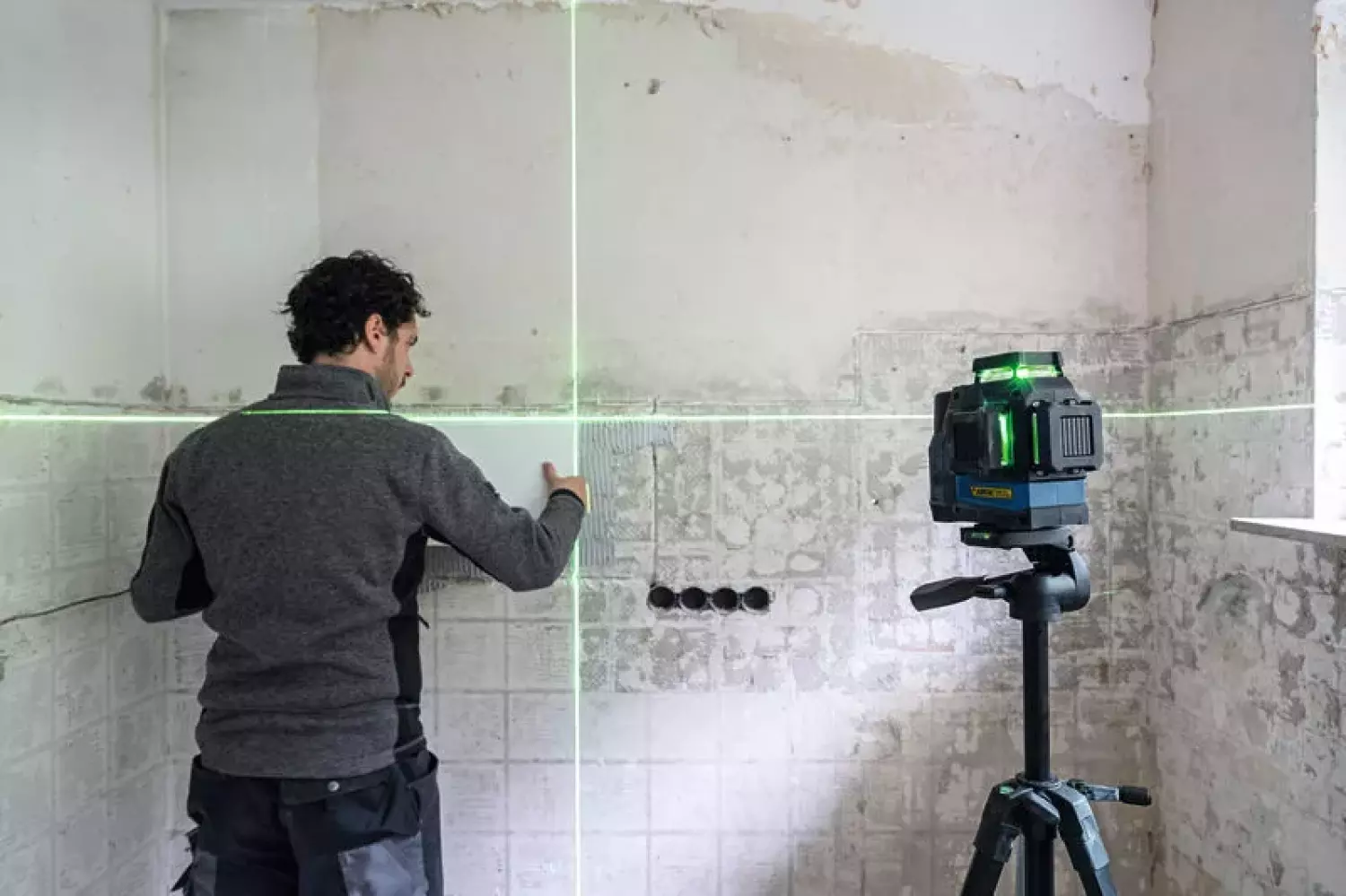 Bosch GLL 12V-100-33 CG 12V accu Lijnlaser set (1x 2.0Ah)  in L-Boxx