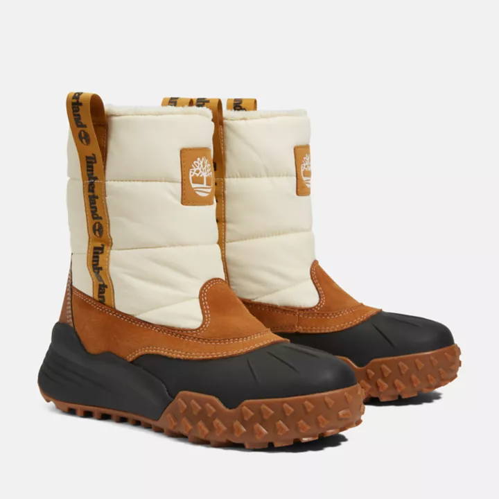Bota feminina Moriah Range com isolamento térmico e cano alto, em diversas cores.