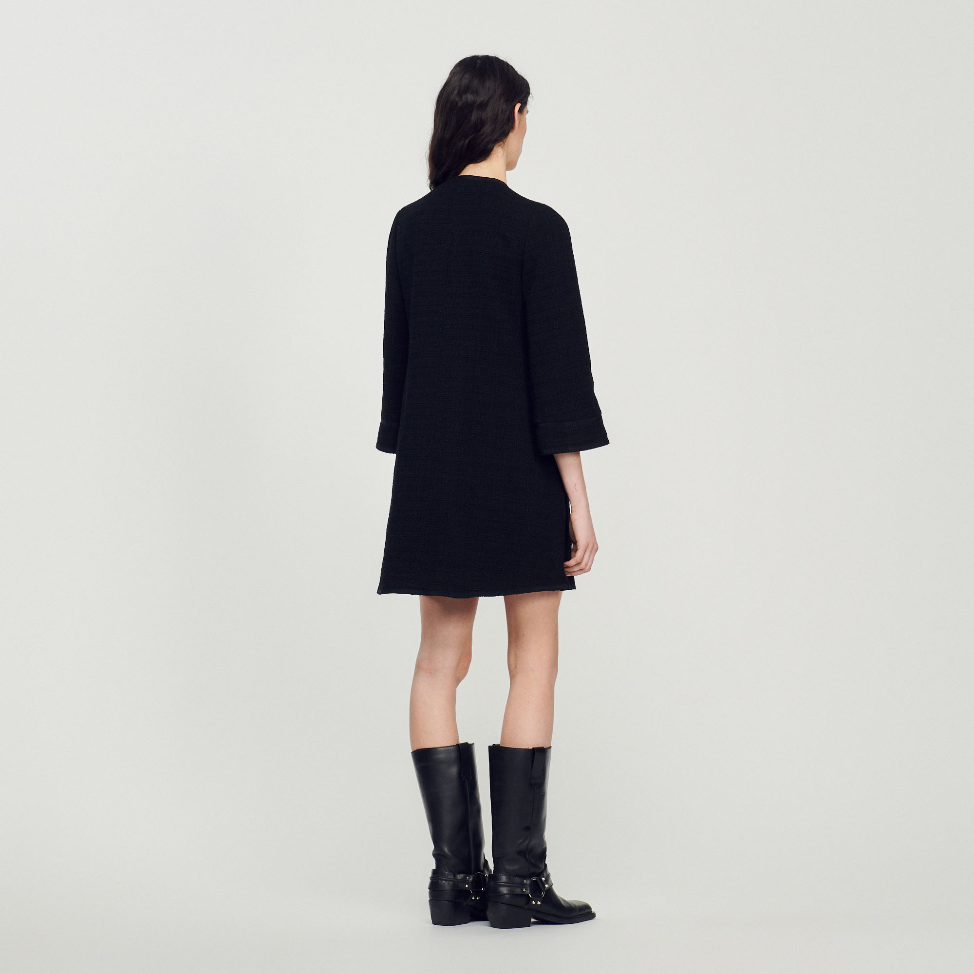 Robe courte en tweed á manches longues