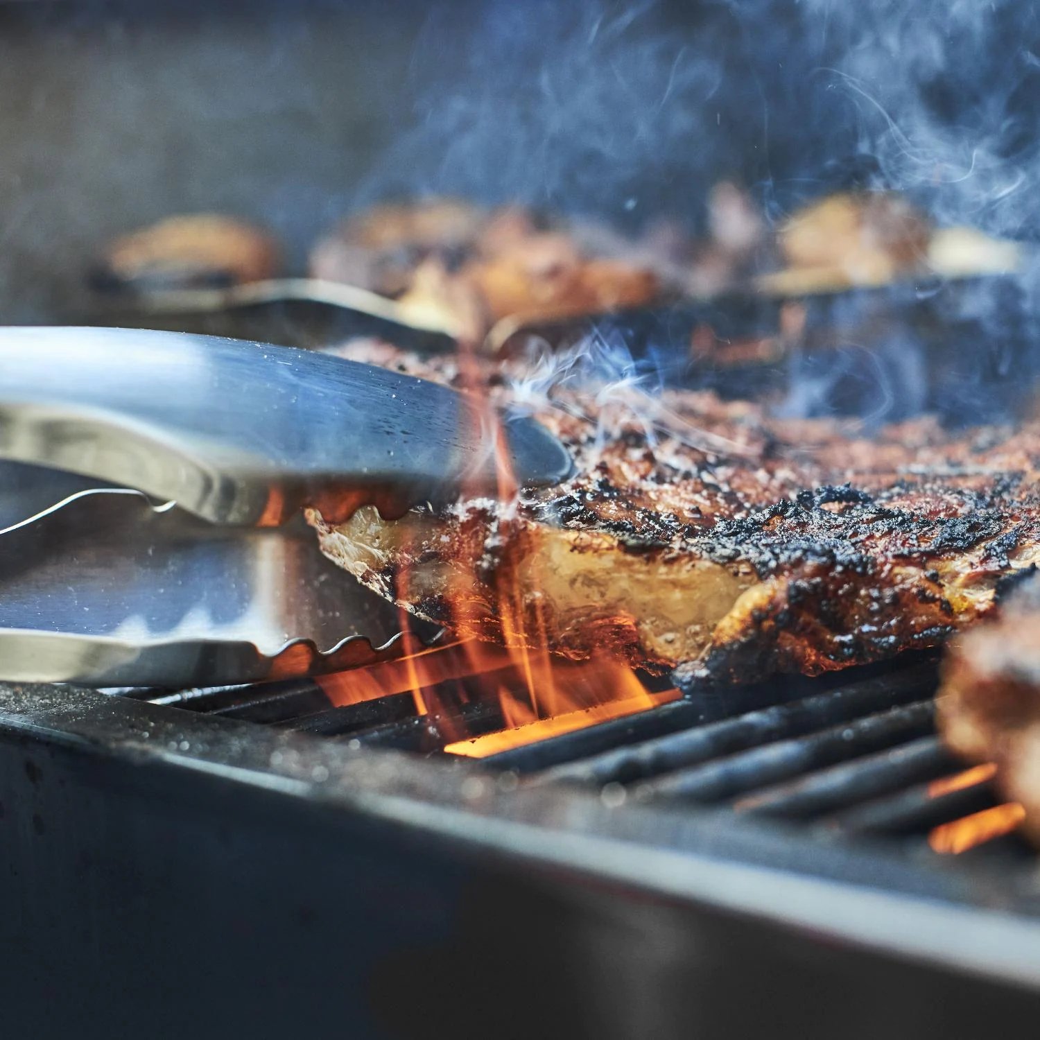 Weber SmokeFire EX6 Gen 2 36-Inch Wi-Fi Enabled Wood Fired Pellet Grill - 23510201