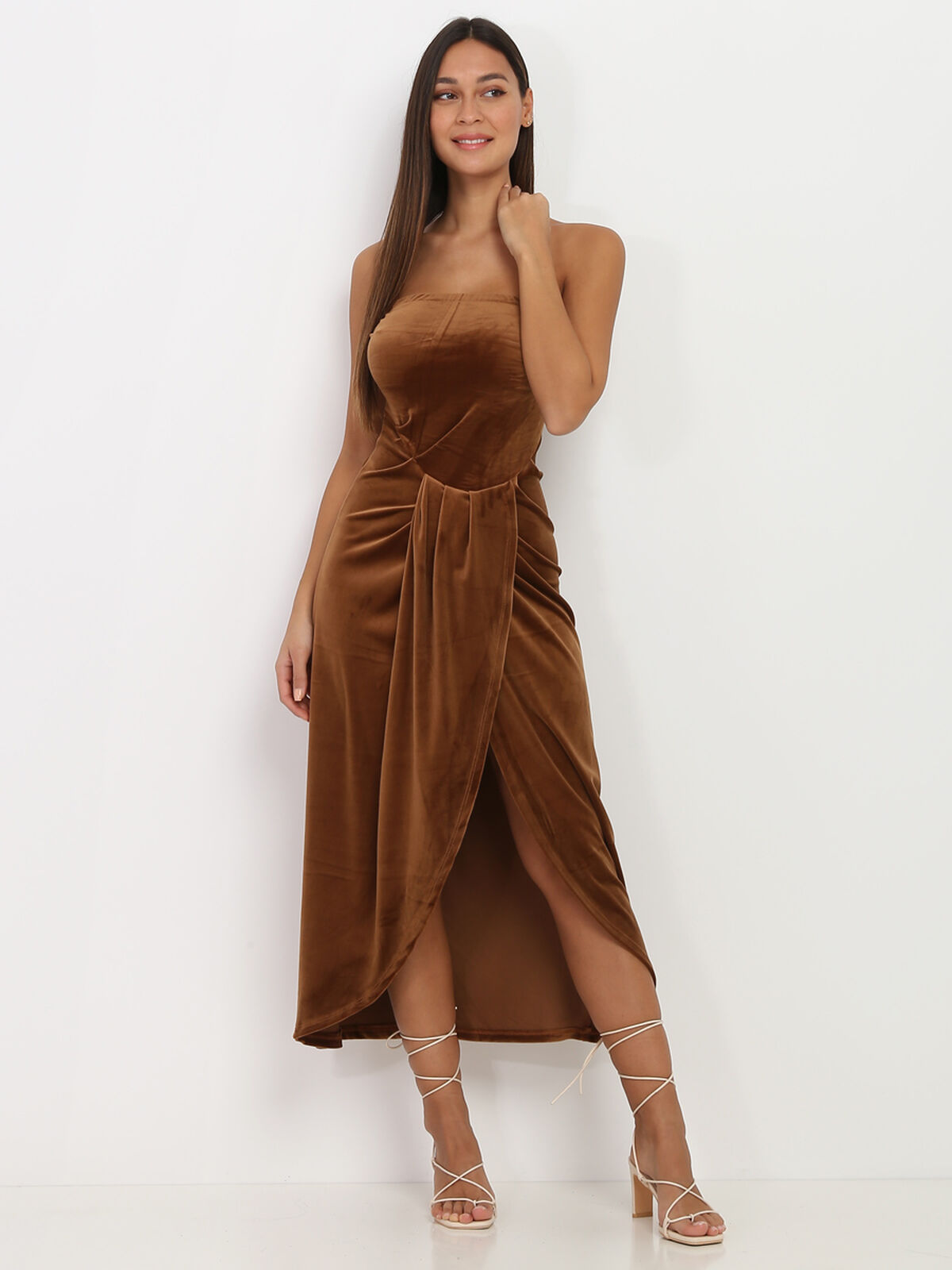 Robe bustier en velours drapé- Camel