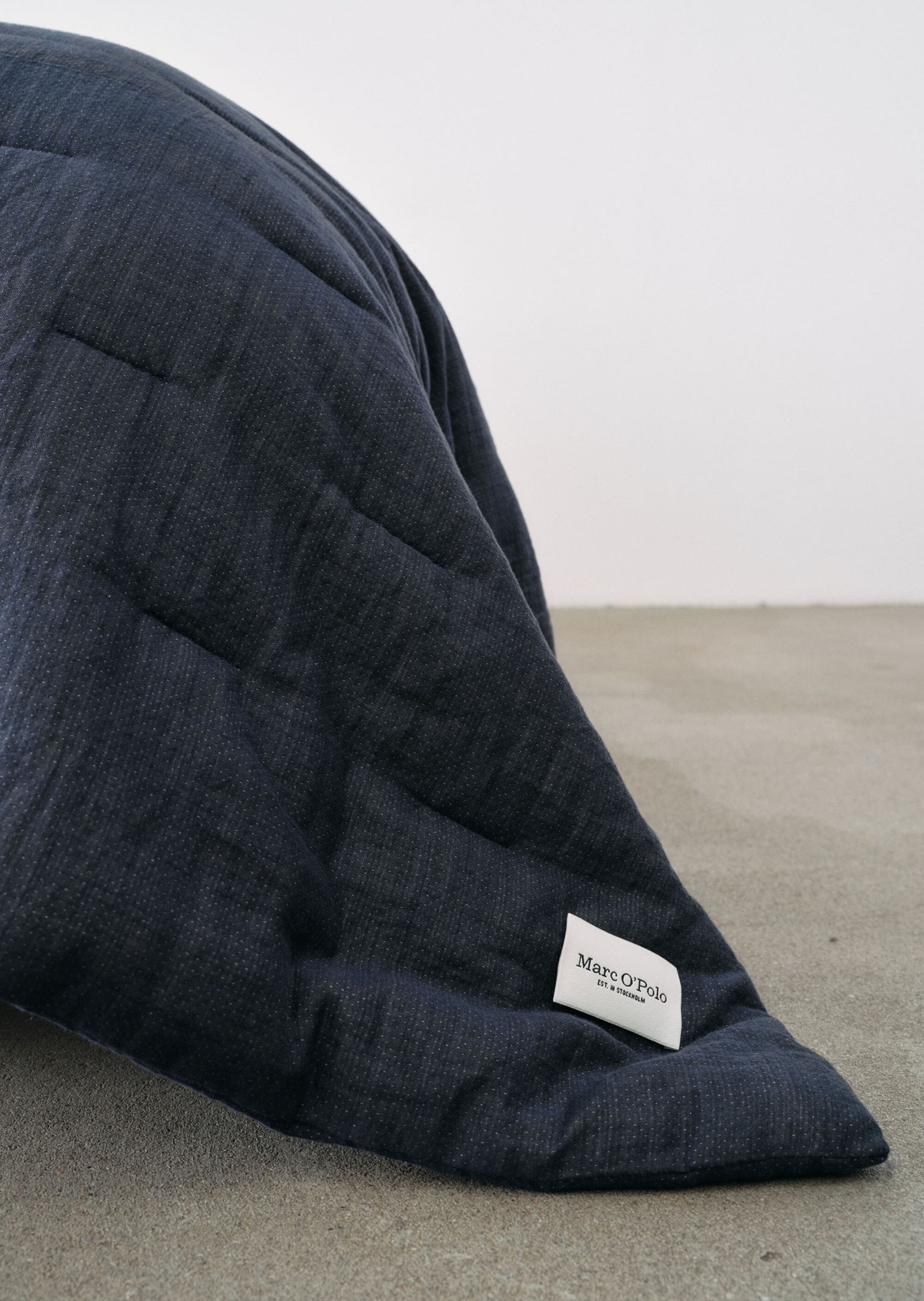 Tagesdecke Modell SOLETTA mit Steppmuster