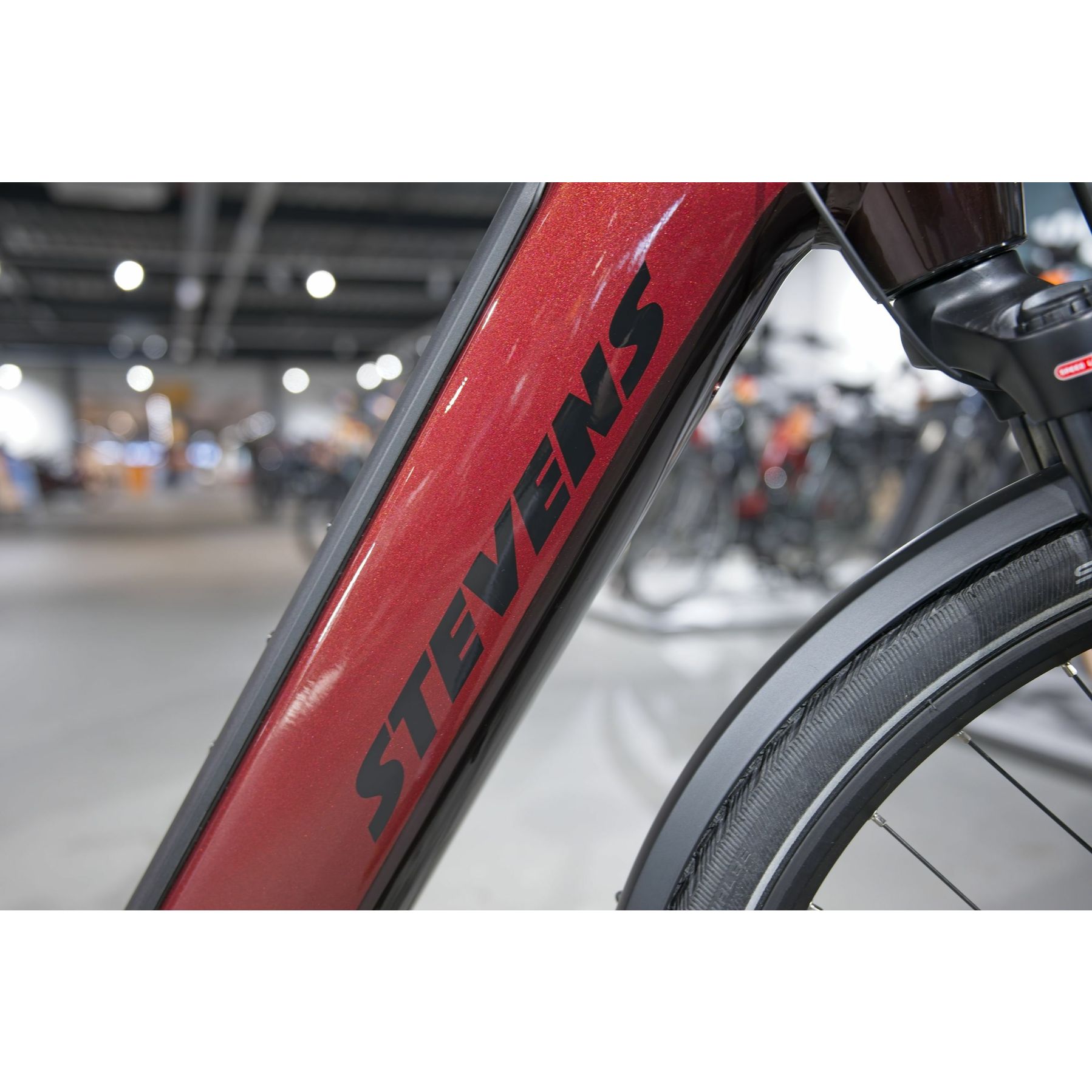 Stevens E-Courier Luxe