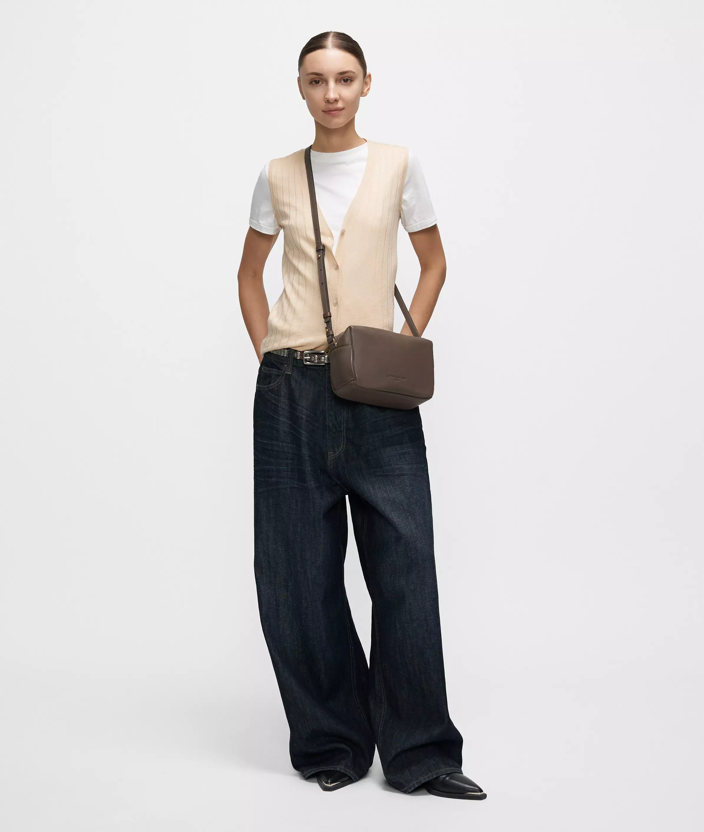 Hera II Crossbody S Handy crosbody bag made from sheepskin