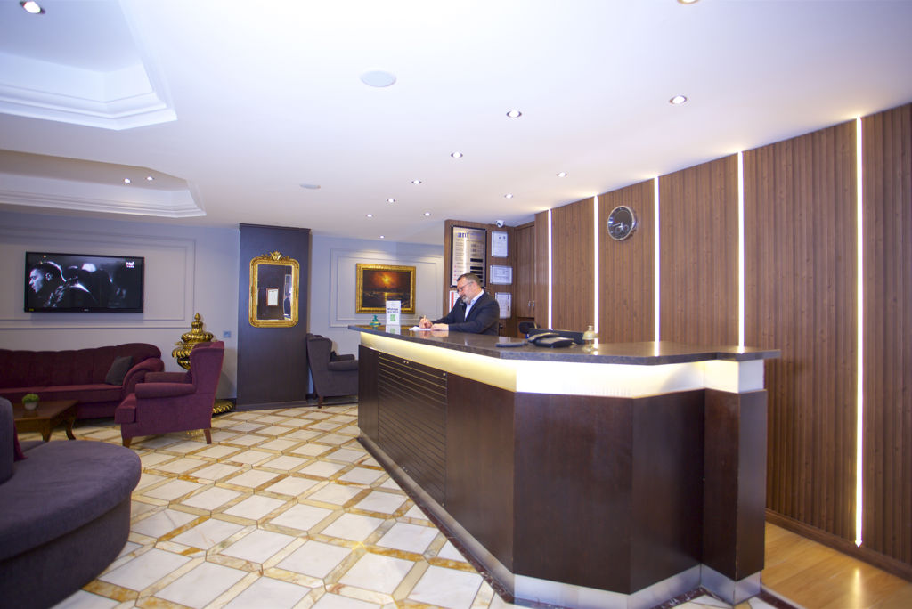 Grand Ant Hotel Logies en ontbijt - Hotel