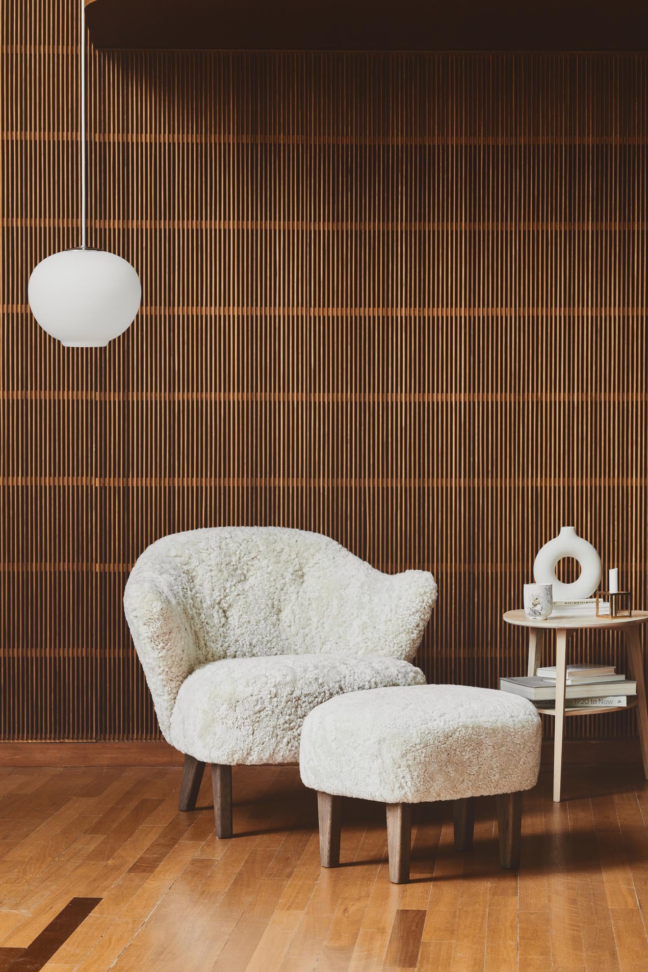 Audo Copenhagen Ingeborg voetenbank donker eiken Grand Mohair 8205