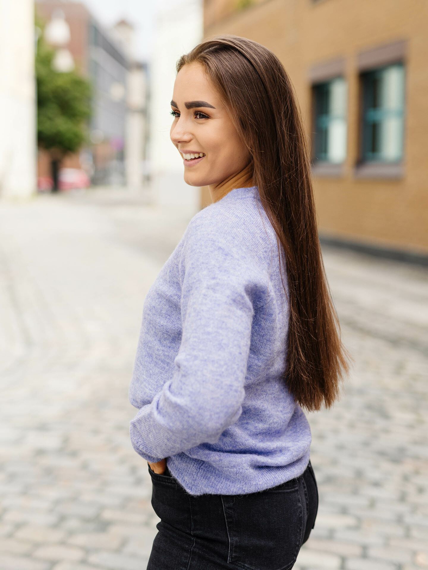 Lulu Long Sleeve Knit O-Neck