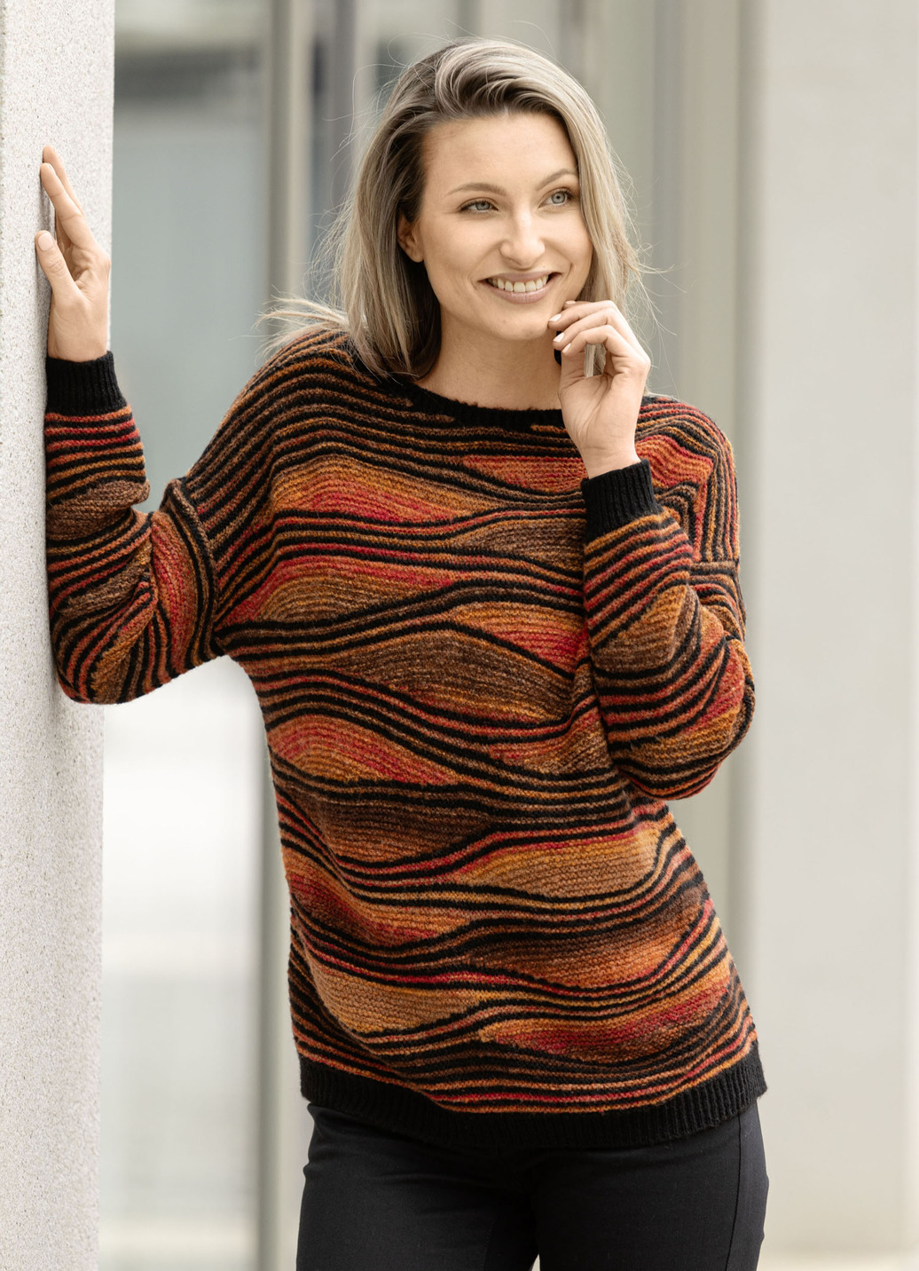 Pullover in aufwendigem Dessin