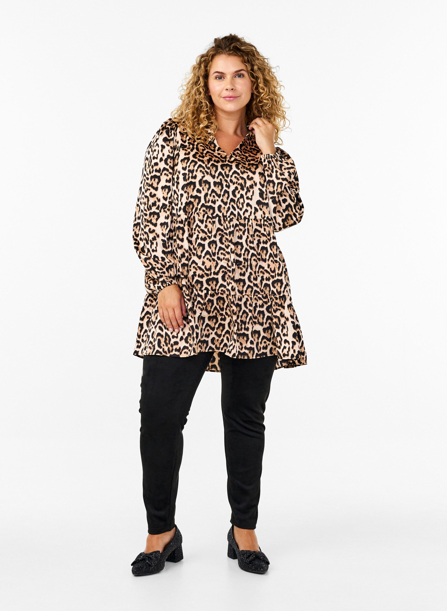 Tunika med leopardprint og lange ærmer