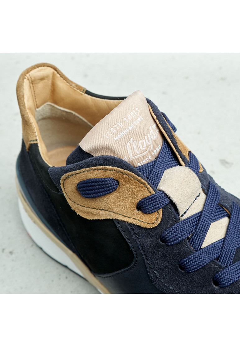 SNEAKER Blau