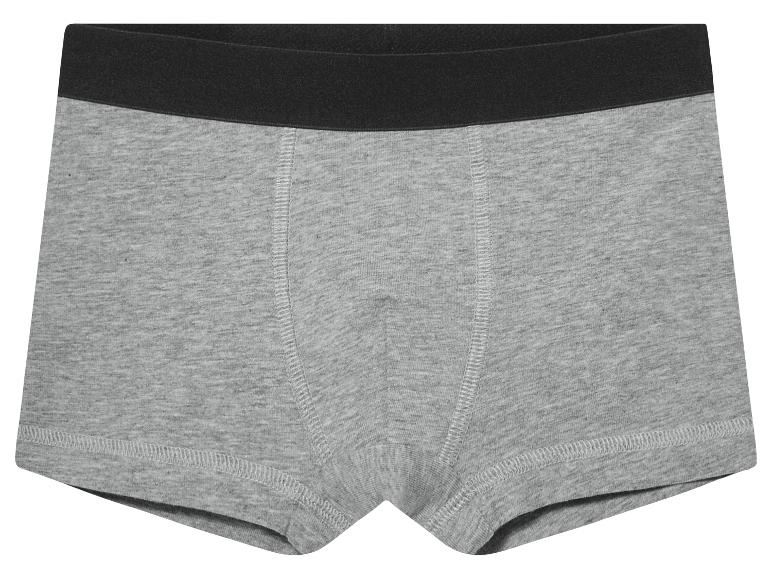 5 kinder boxers