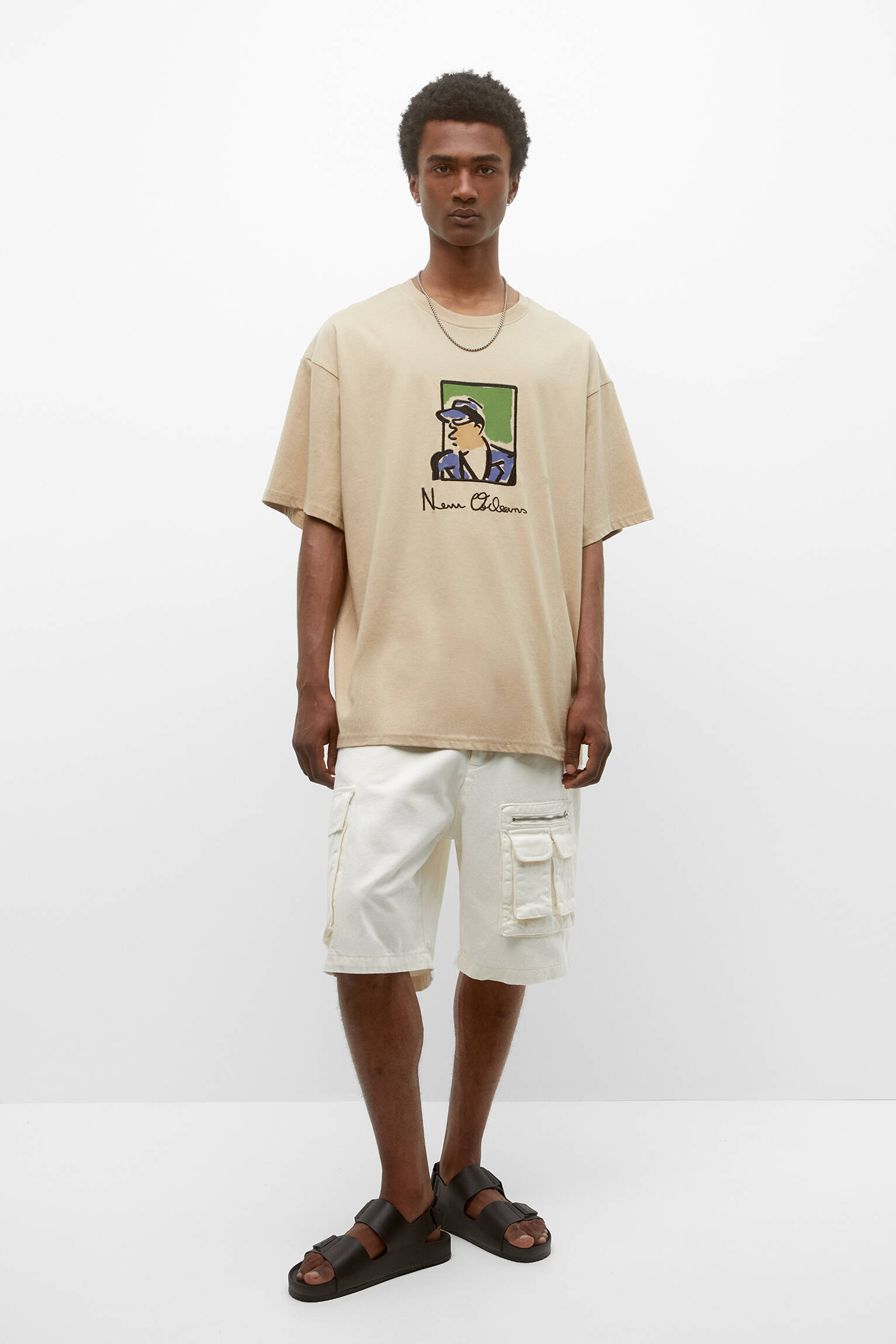 CAMISETA COM ILUSTRAÇÃO BORDADA NOVA ORLEANS - AREIA