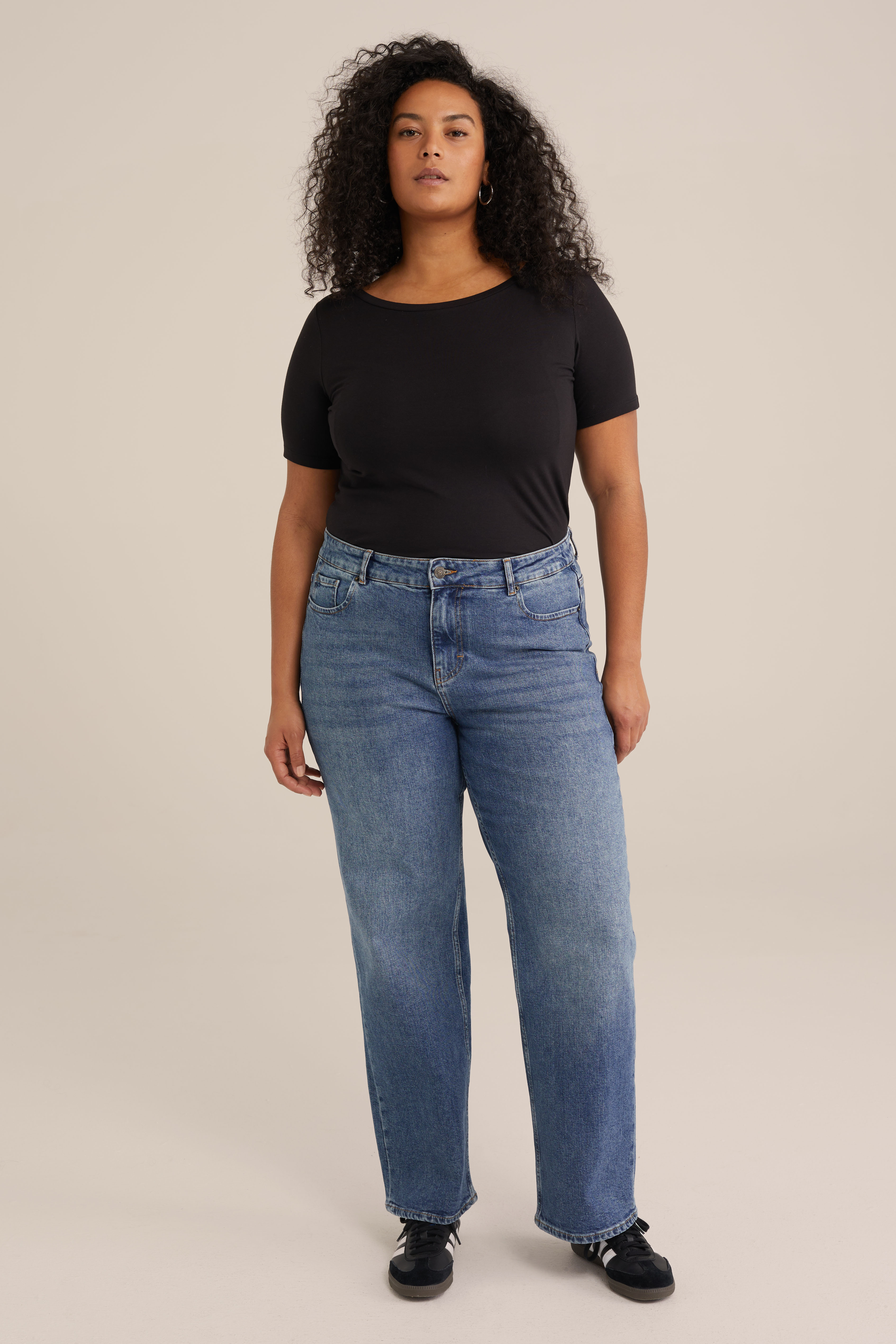 T-shirt - Curve WE Fashion Zwart
