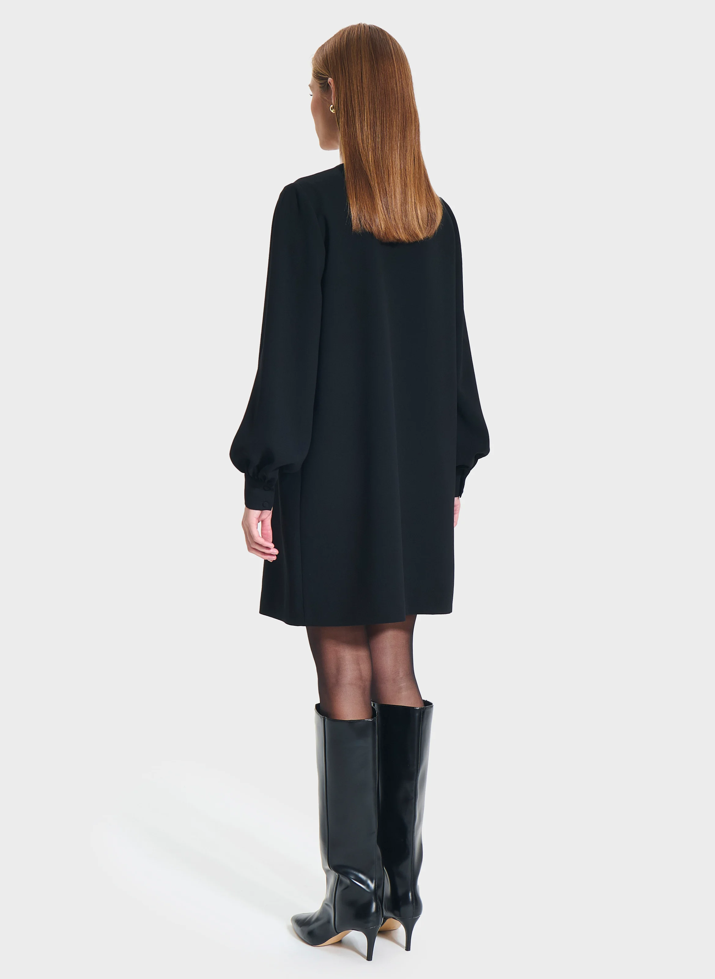 RHEALA - Robe courte col V | Noir