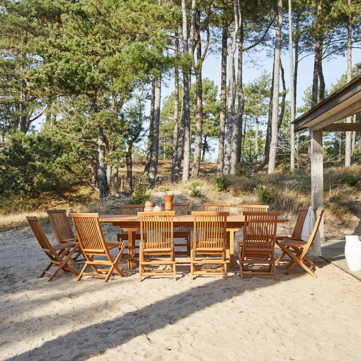Tikamoon - Rechthoekige tuinset in massief acaciahout met 12 stoelen