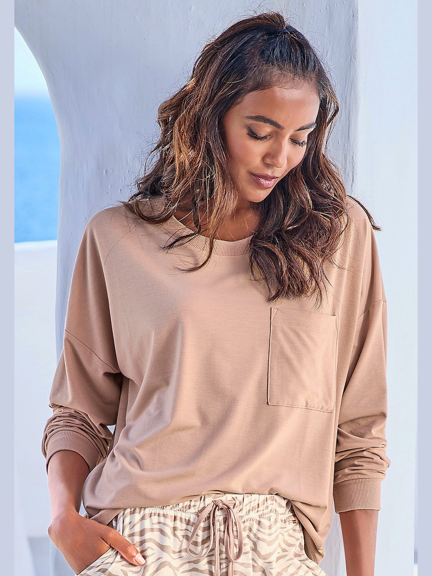 Haut de pyjama t-shirt de nuit confortable, poche plaquée