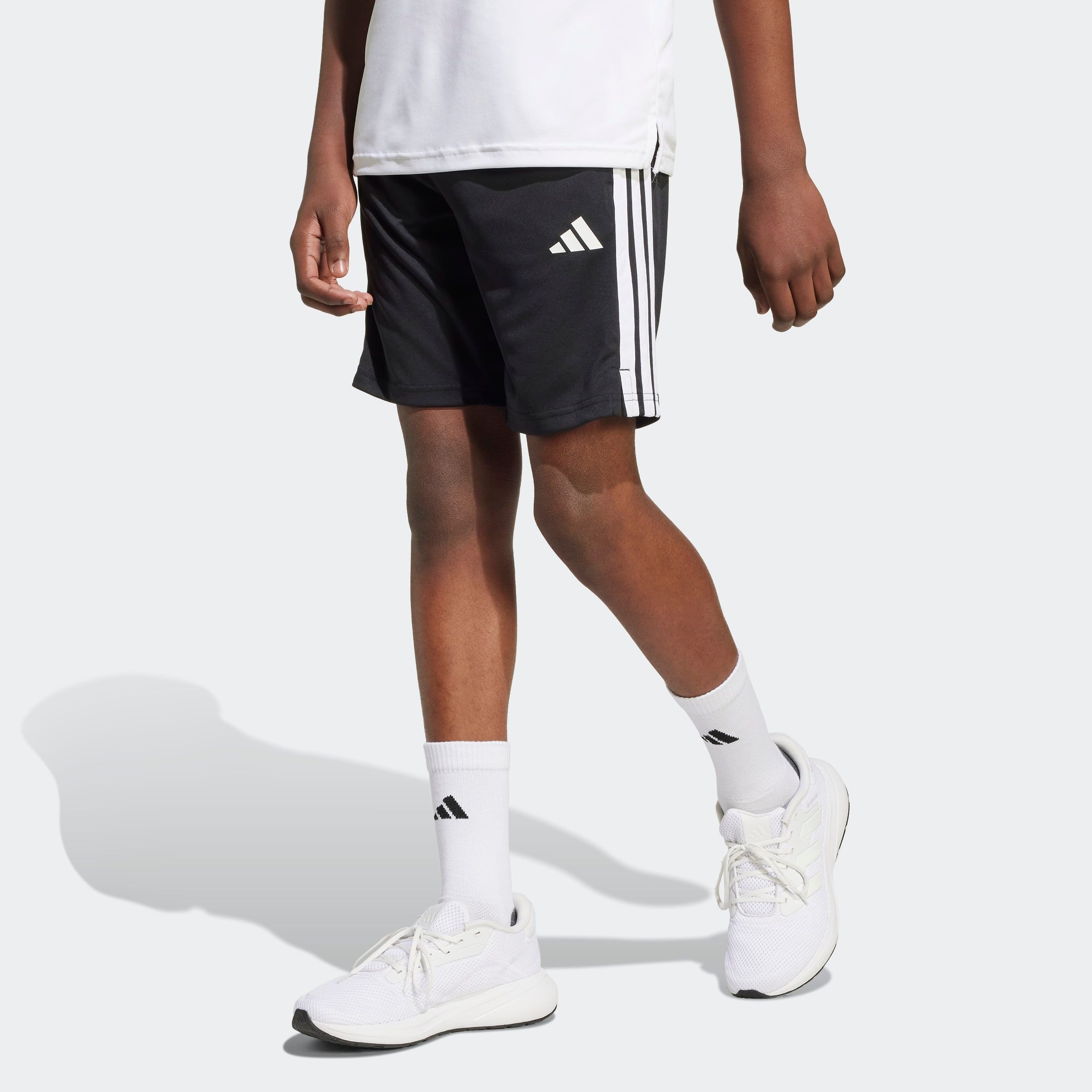 adidas Sportswear Shorts »J TR-ES 3S SH«