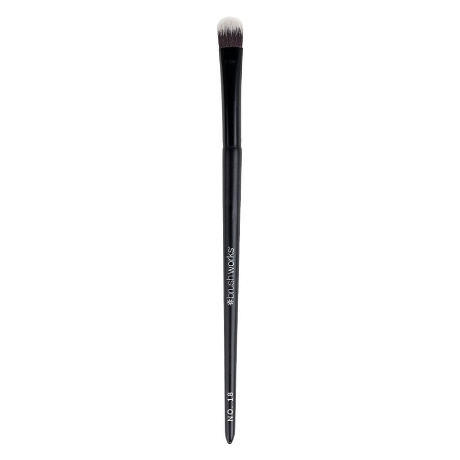 Brushworks No. 18 Flat Eye Brush