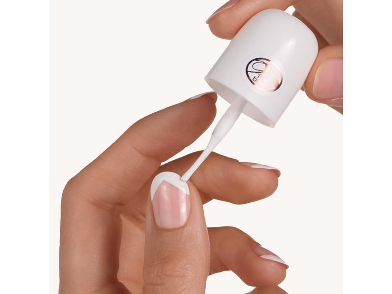 essence Tip Painter French Manicure 01 You're so fine Tip Painter für präzises Auftragen von weissen Nagelspitzen