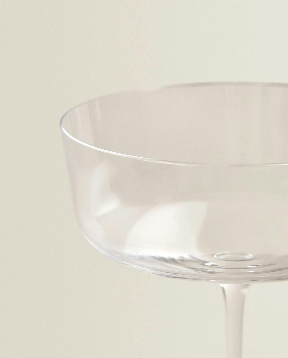 Taça de vinho espumante de cristal soprado