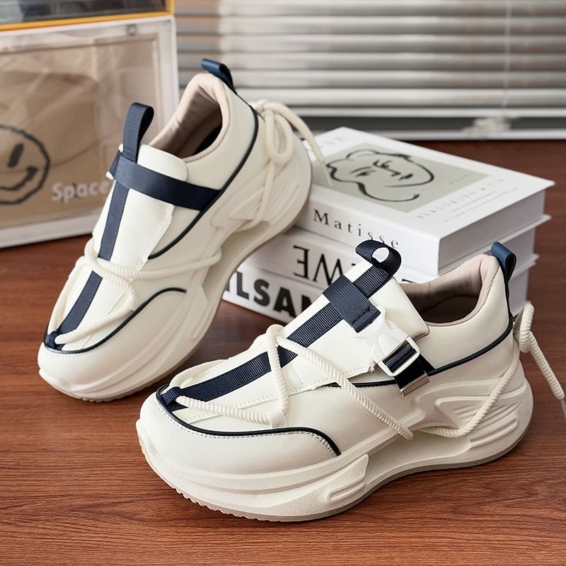 Tanzanite - Platform Sneakers met Gespen Paneel