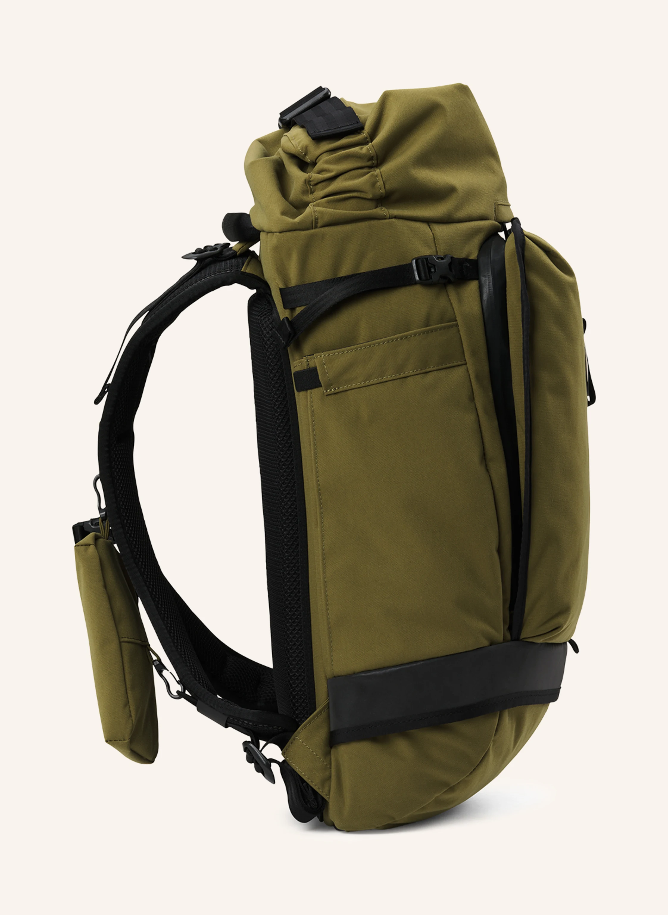 pinqponq Rucksack KOMUT MEDIUM mit Laptop-Fach