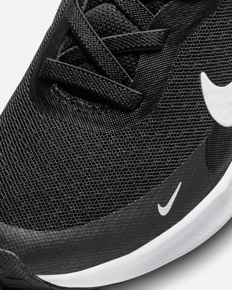 Chaussures Nike Revolution 7 Noir & Blanc pour enfant