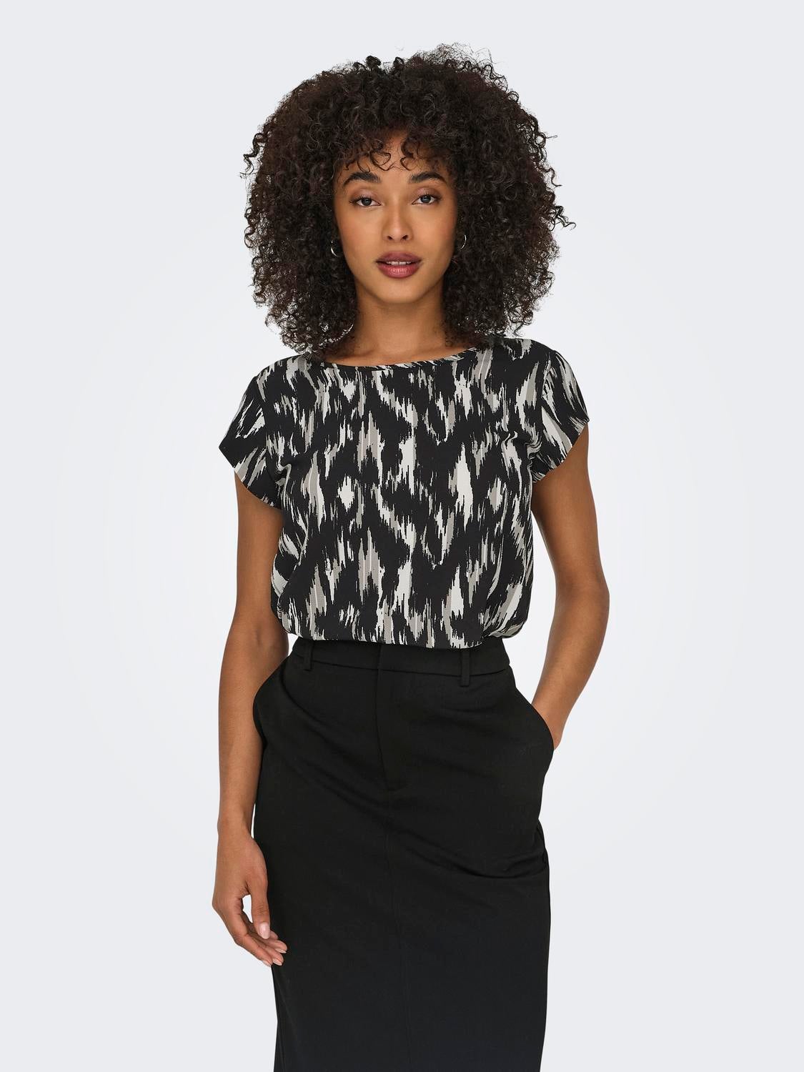 ONLVIC Top Black