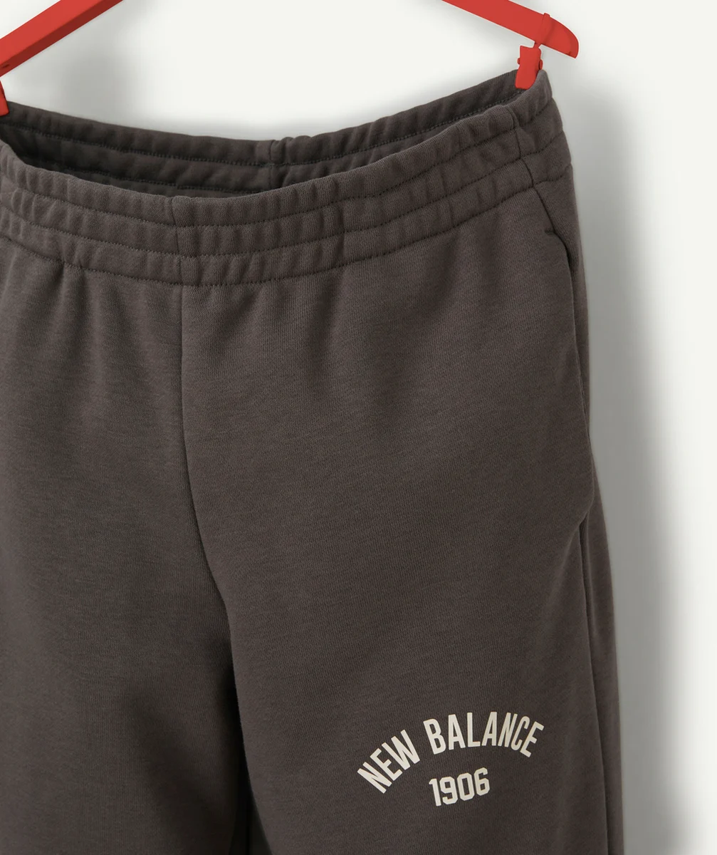NEW BALANCEJOGGING ESSENTIALS VARSITY NOIR FILLE