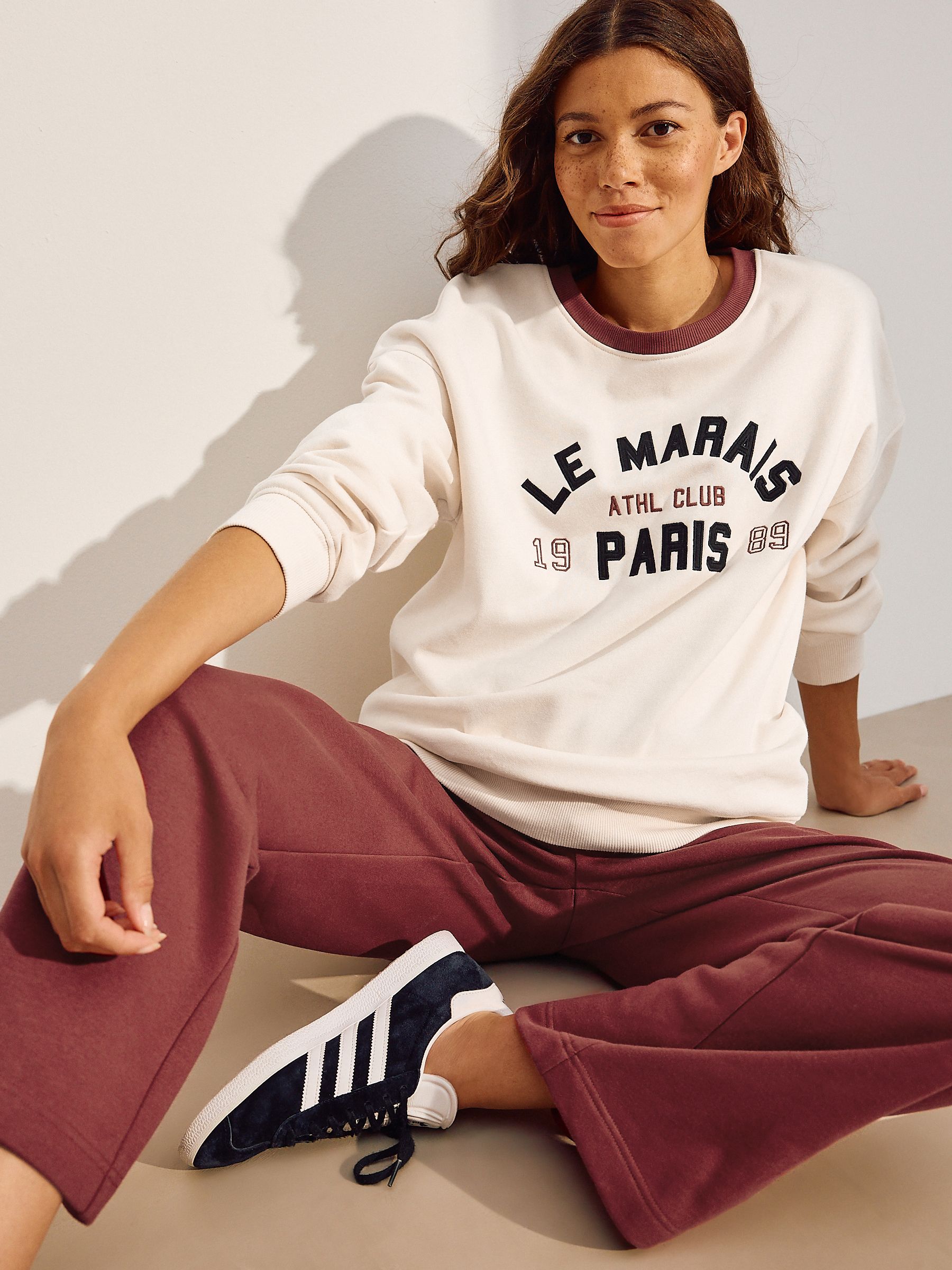 Crème - Maternity Graphic Sweatshirt