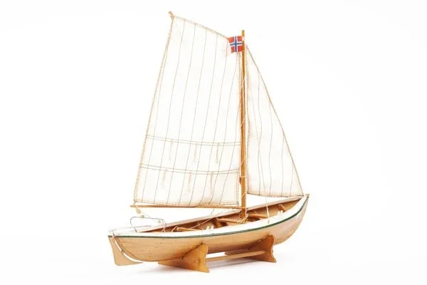 Billing Boats - 1:20 TORBORG - Wooden hull