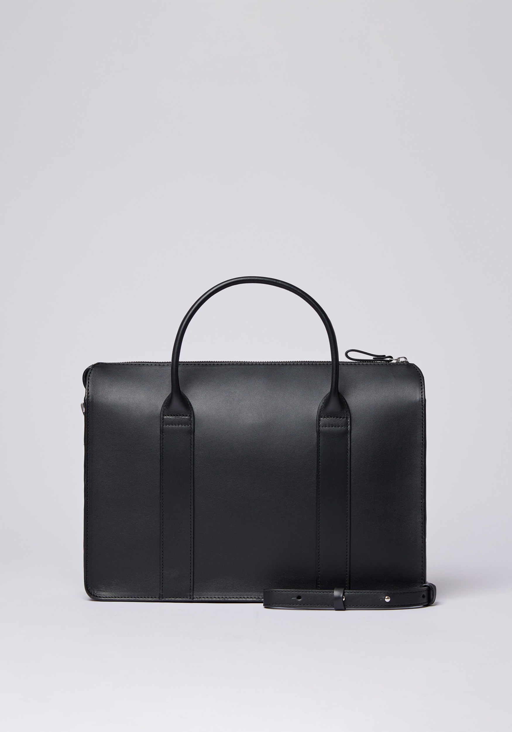 Sandqvist Schultertasche Alice Black