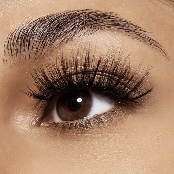 8D Lashes To Kill 020 Cat-Eye-Look