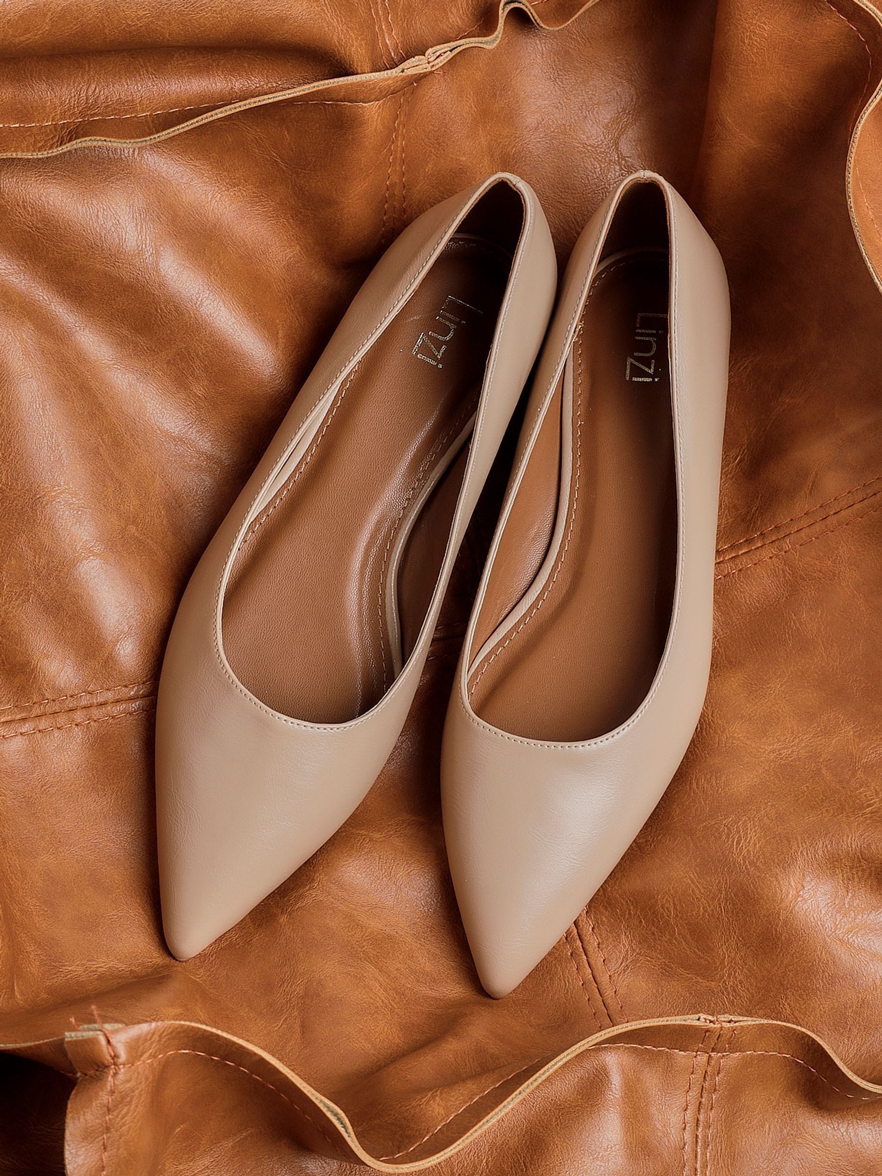 Licht beige - Linzi Orian Pointed Toe Ballet Flats