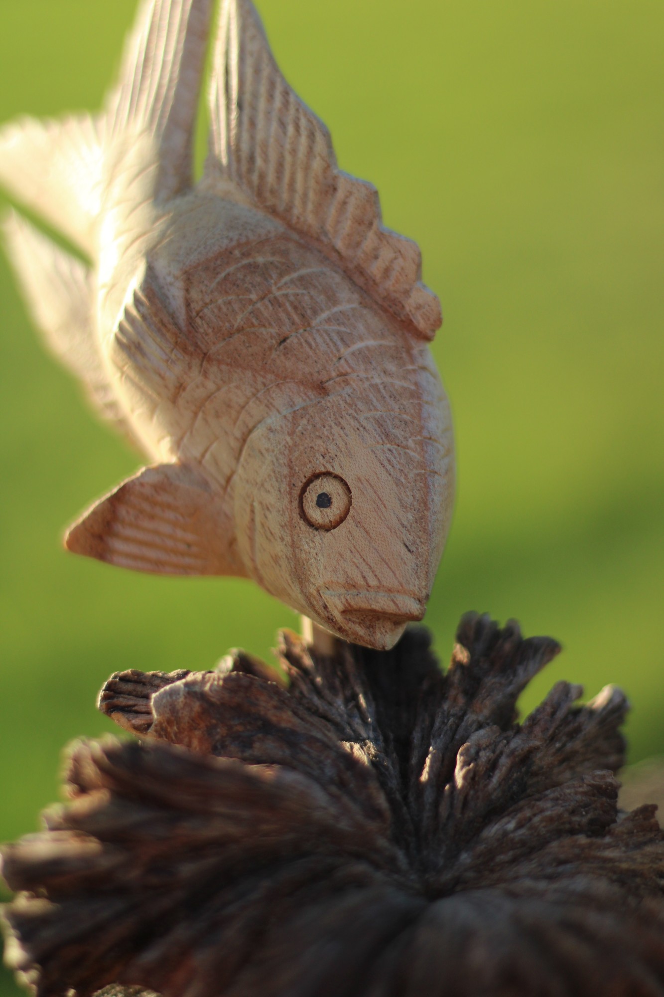 Figur 'Goldfisch' aus Holz, H 15 cm, B 13 cm, T 13 cm von fischer's lagerhaus