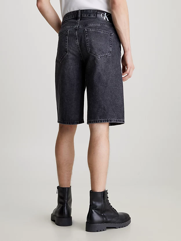 Shorts jeans folgados estilo anos 90