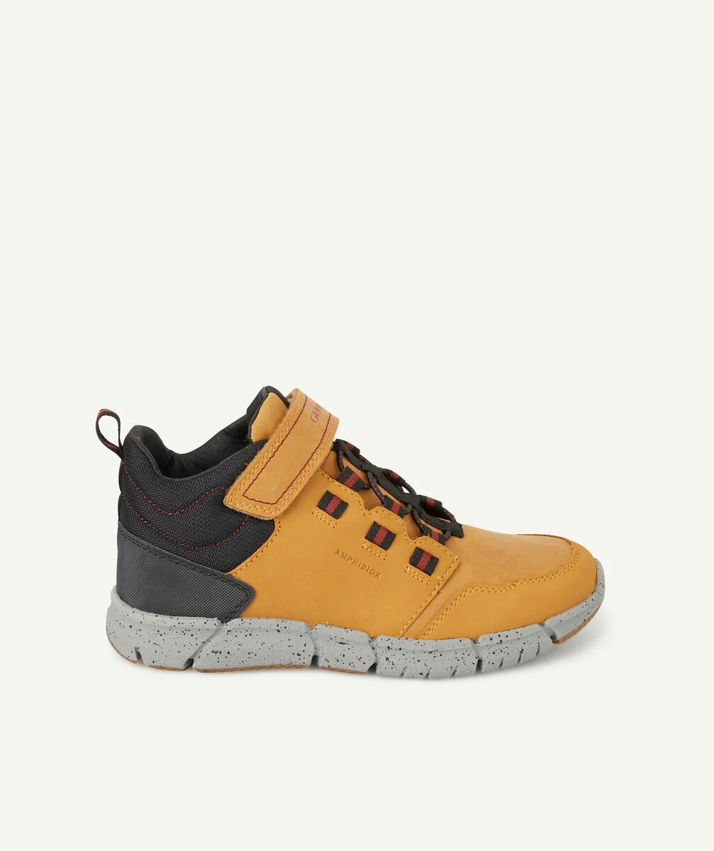 GEOXLES BOTTINES MONTANTES CAMEL ET NOIRE