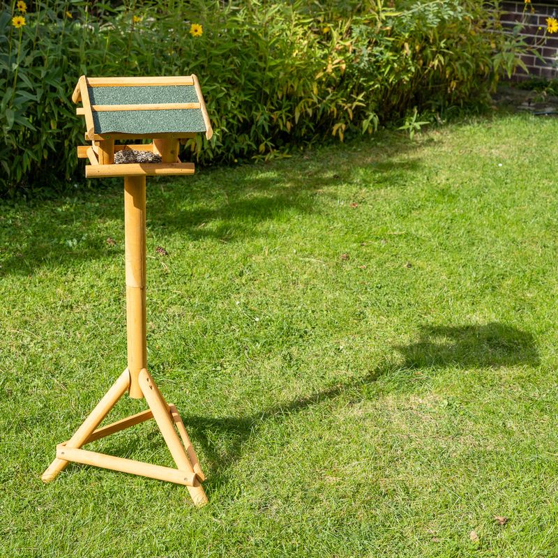 Cabane TIAKI avec support pour oiseaux sauvages