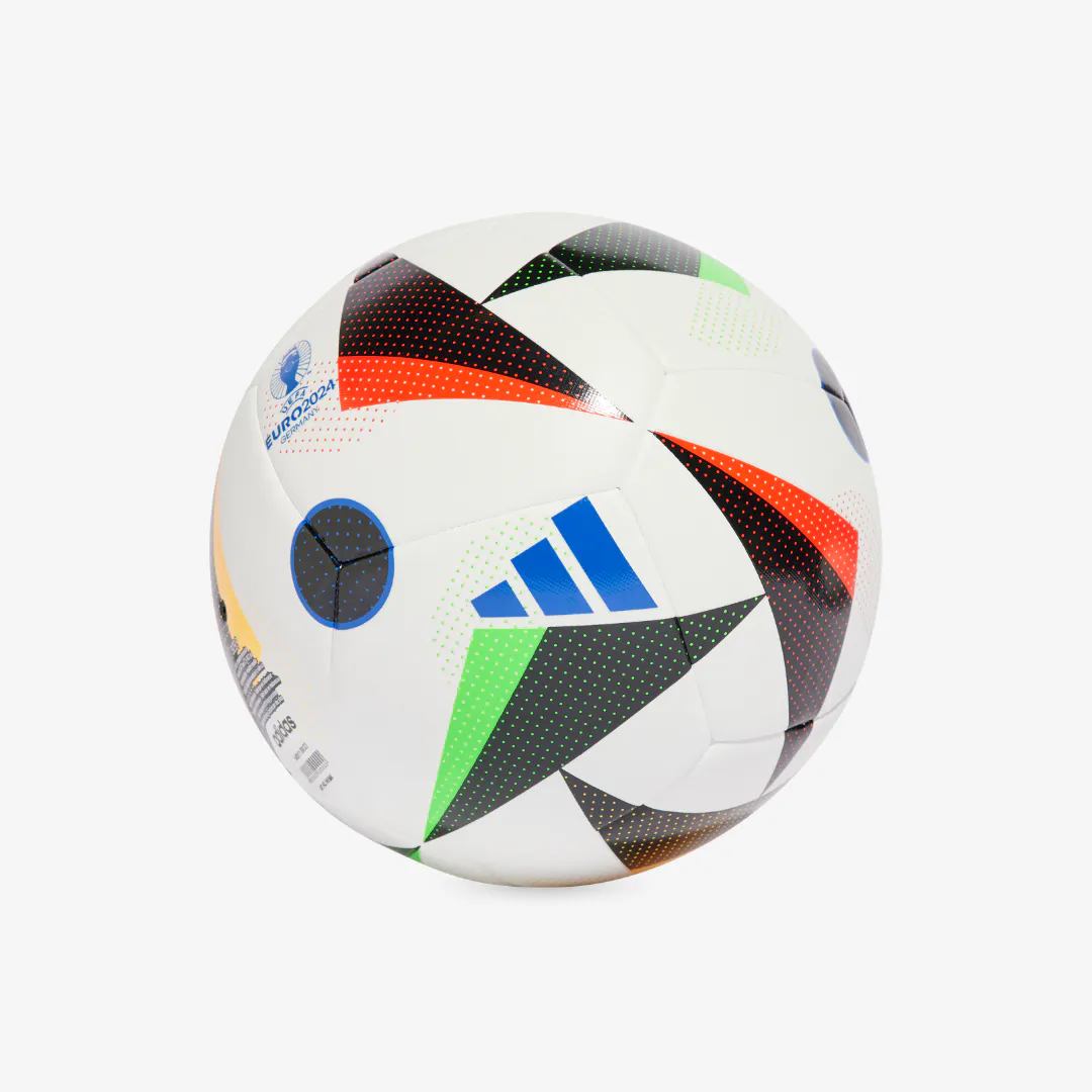 Adidas Fußball