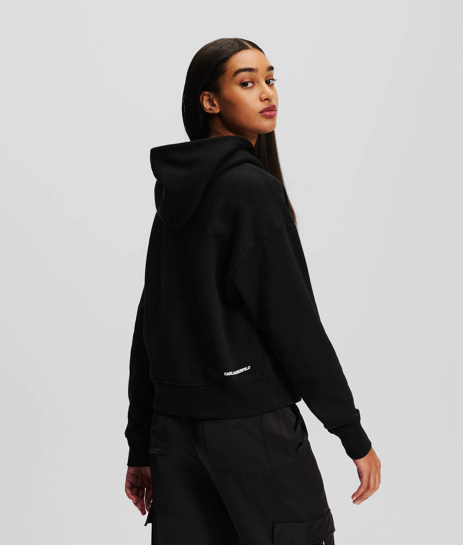 SWEAT À CAPUCHE AVEC ÉCUSSON K/IKONIK
