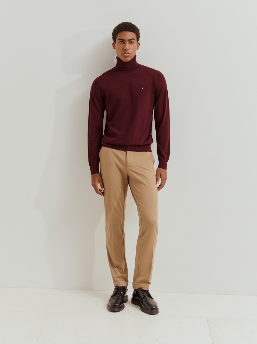 Camisola gola alta 100% lã