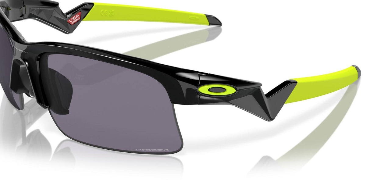 Oakley<br>Capacitor XS
