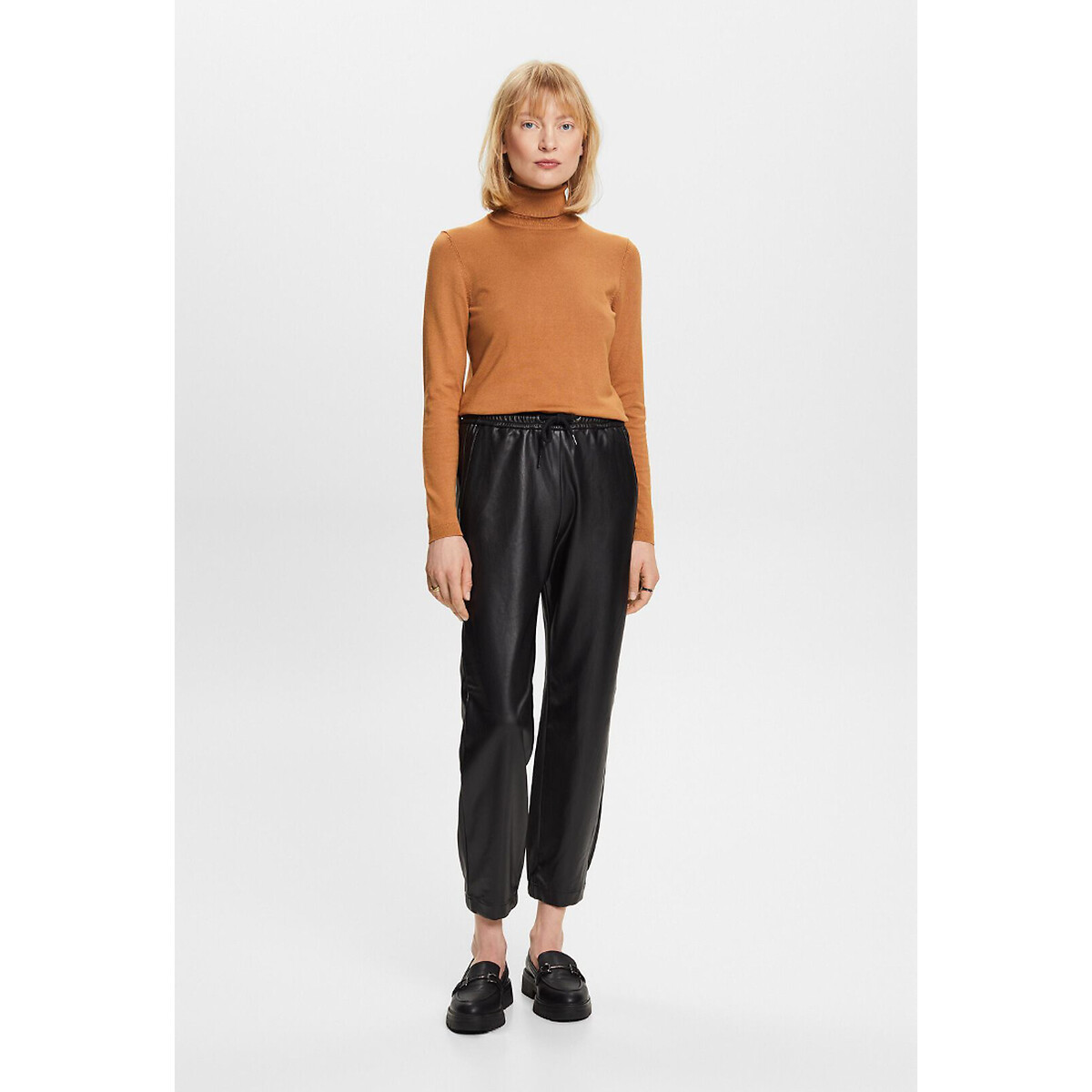 ESPRIT<br>Calças de couro sintético com cintura elástica
