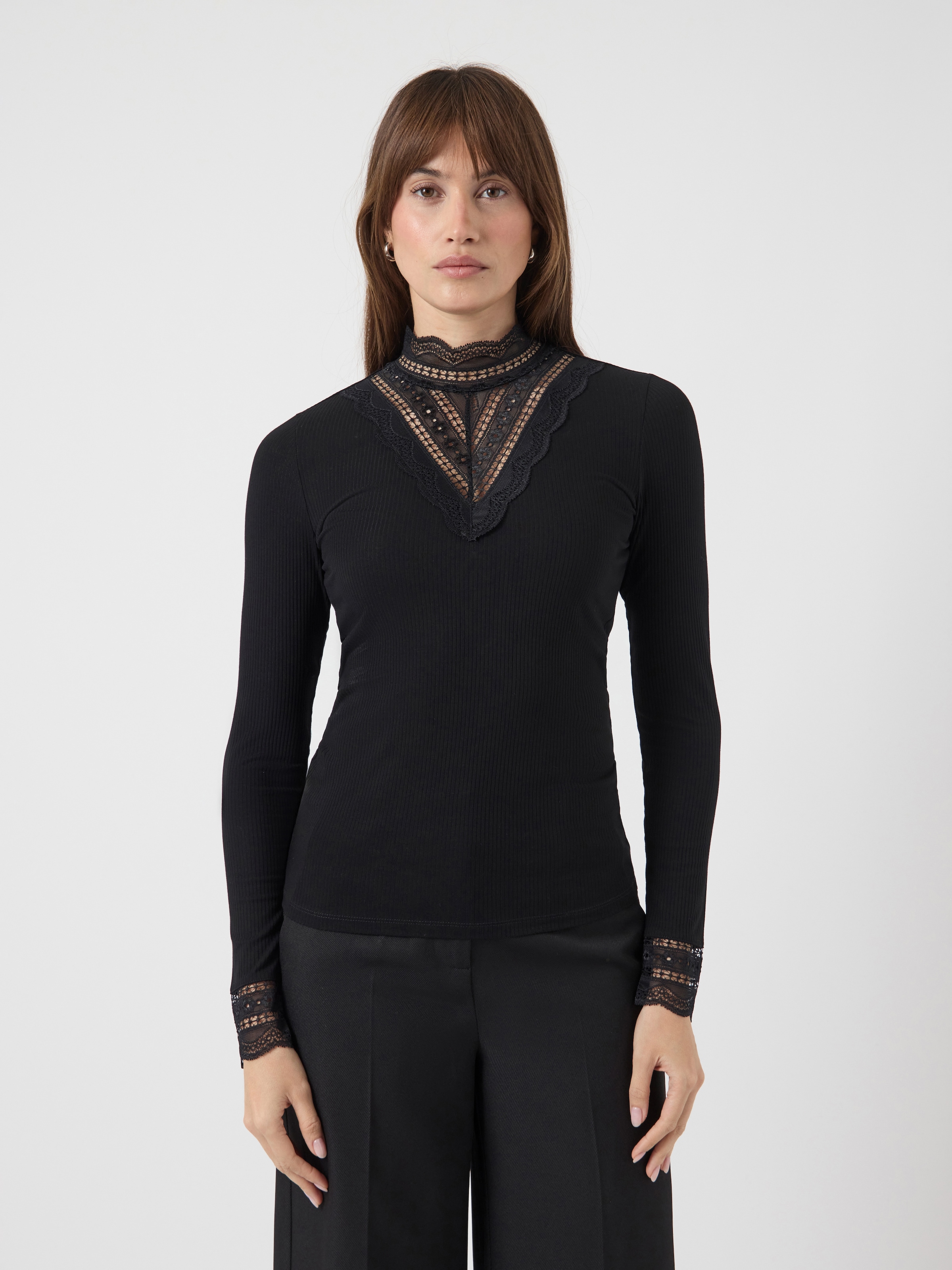 Y.A.S Spitzenshirt »YASELLINA LS HIGH NECK TOP S. NOOS«