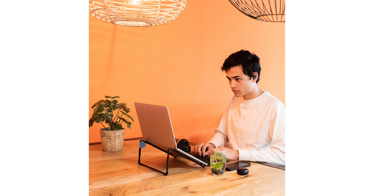 R-Go ToolsSteel Travel Laptopstandaard  (Zwart)